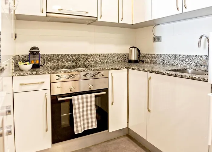 Florazar 2 Pool & Private Balcony